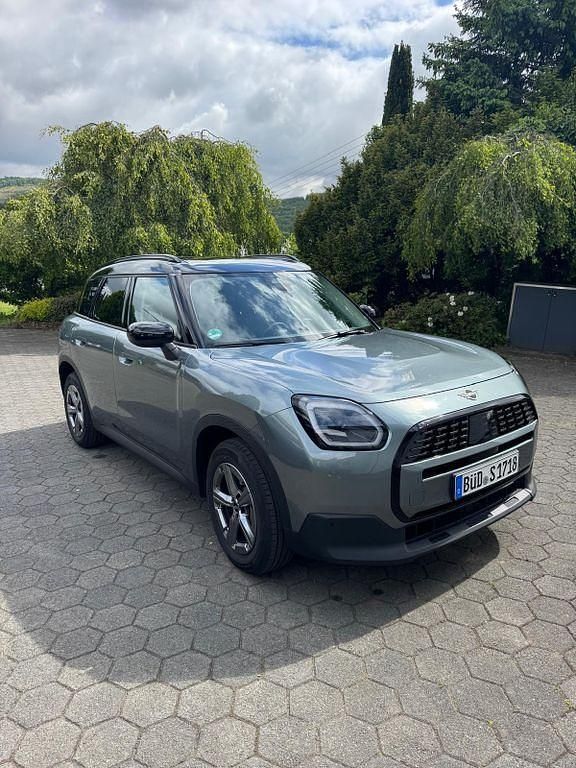 Blau Gebraucht 2024 Mini Cooper Countryman Essential SUV | 31.900 € (Guter Preis) - Bild 1/4