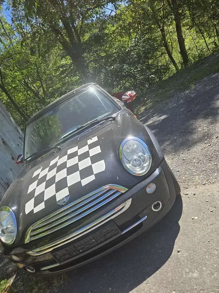 Gebraucht Mini ONE 90 PS (66 kW) 2005 Schwarz Kleinwagen