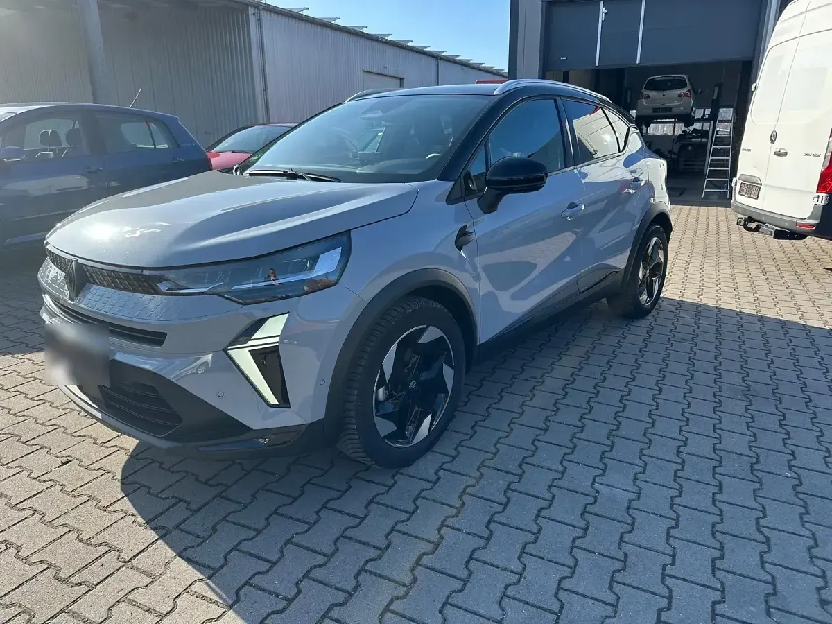 Gebraucht Renault Captur 158 PS (116 kW) 2024 Silber SUV