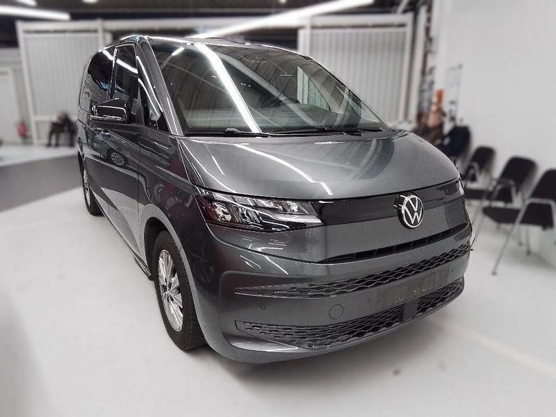 Gebraucht VW Multivan S 136 PS (100 kW) 2023 Graukeine angabe Van