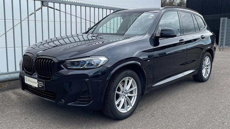 Gebraucht BMW X3 Efficient Dynamics 190 PS (139 kW) 2023 Carbonschwarz metallic SUV