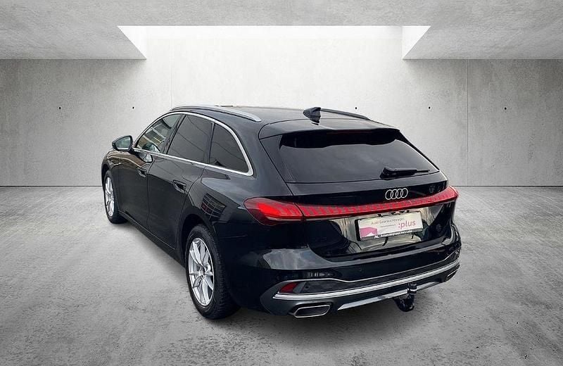 Second-hand Audi A5 Advanced 204 CP (150 kW) 2025 Negru Break