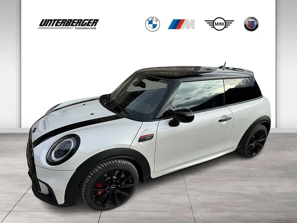 Gebraucht Mini John Cooper Works 231 PS (169 kW) 2024 Nanuq white Kleinwagen