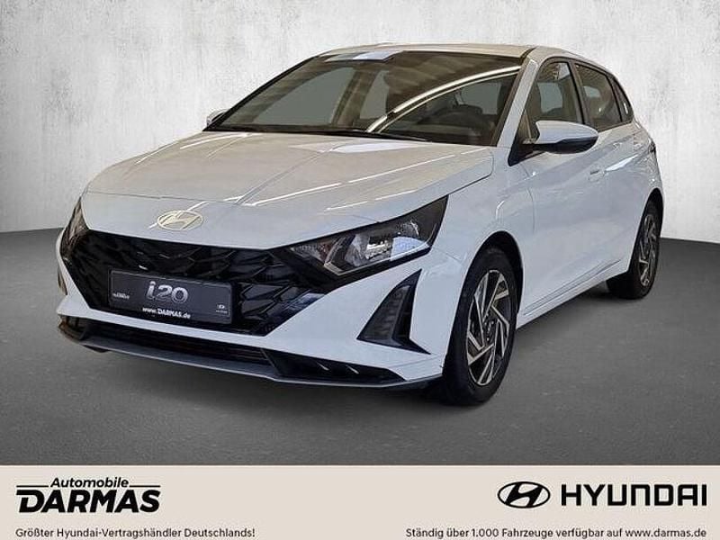 Weiß Gebraucht 2024 Hyundai i20 Trend Limousine | 17.290 € (Guter Preis) - Bild 1/4