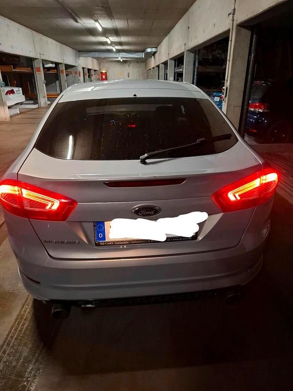 Gebraucht Ford Mondeo Titanium 202 PS (148 kW) 2011 Grau Limousine