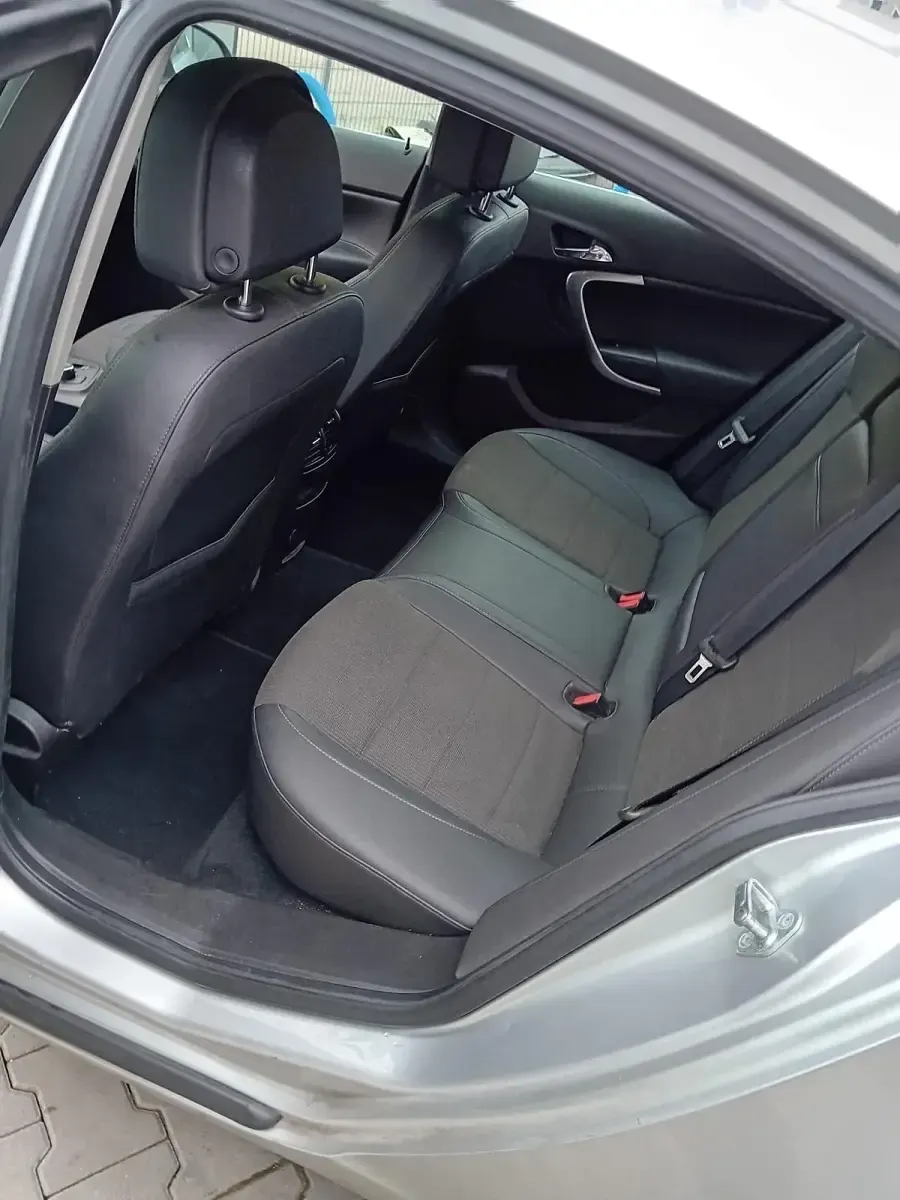 Usata Opel Insignia 210 CV (154 kW) 2009 Argento Berlina