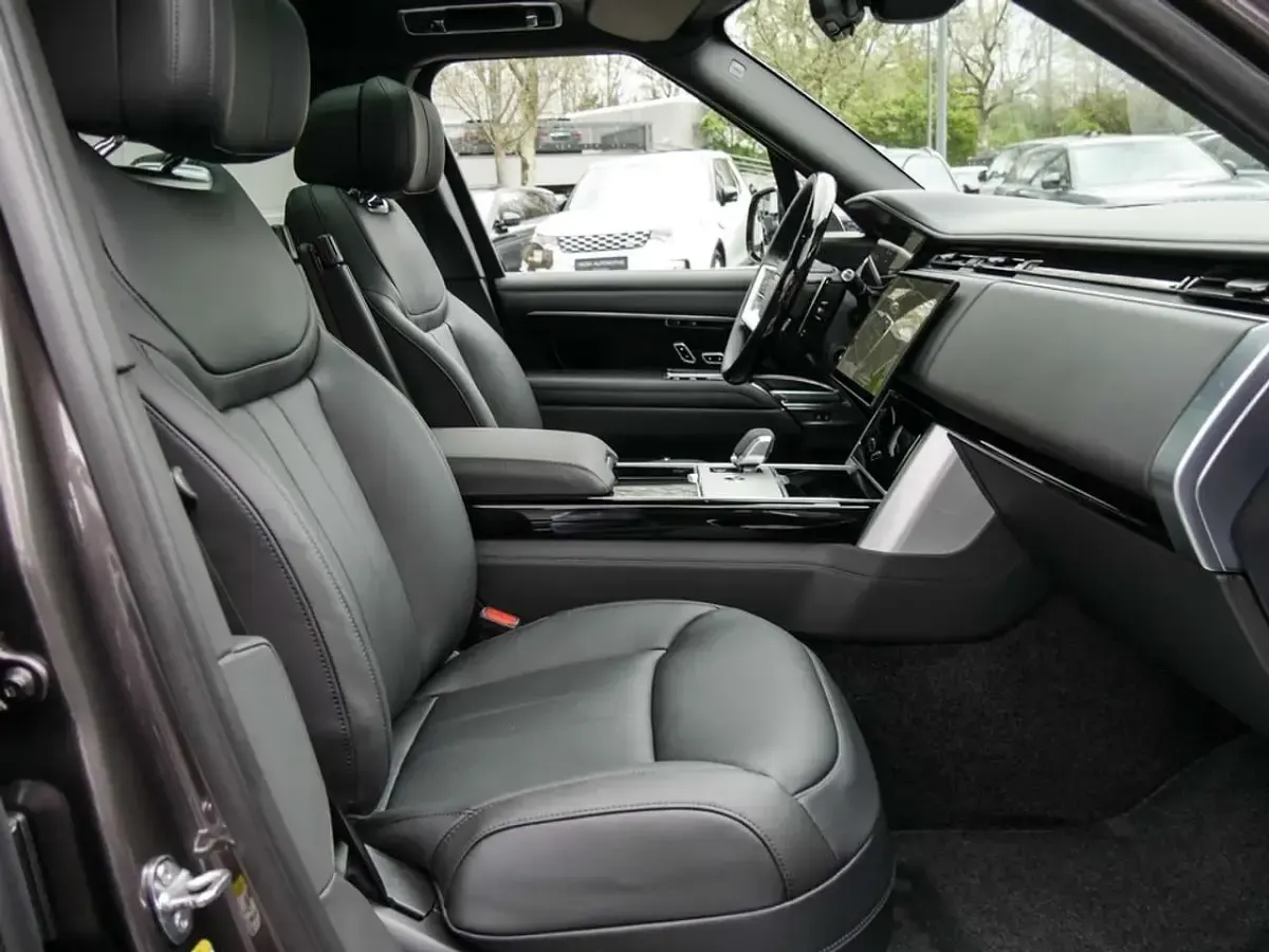 Gebraucht Land Rover Range Rover Autobiography 558 PS (410 kW) 2025 Grau SUV