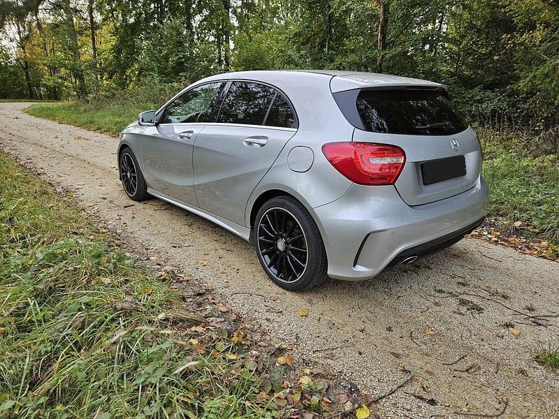 Gebraucht Mercedes A200 AMG line 156 PS (114 kW) 2013 Silber Limousine