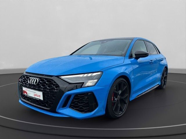 Turboblau Gebraucht 2022 Audi RS3 Sportback Ambiente Kleinwagen | 55.430 € (Teuer) - Bild 1/4