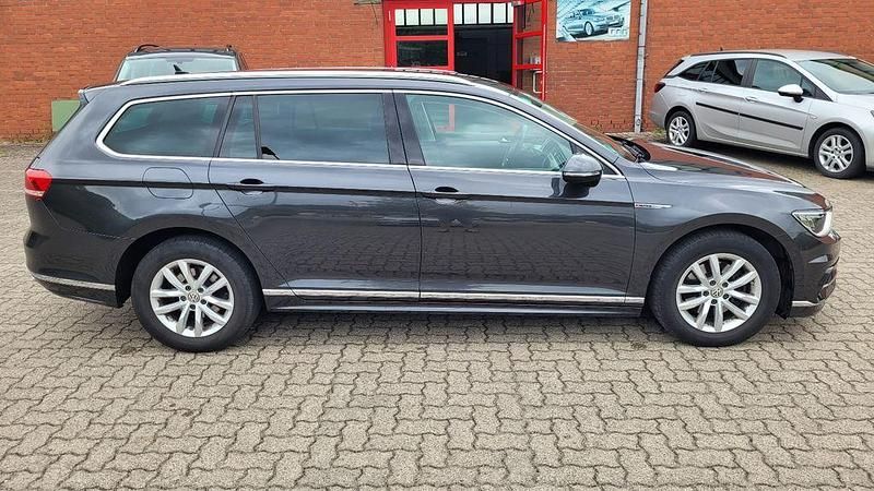 Gebraucht VW Passat Comfortline 190 PS (139 kW) 2018 Grau Limousine