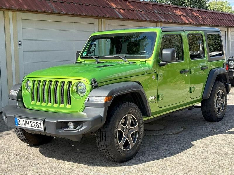 Grün Gebraucht 2019 Jeep Wrangler Unlimited Sport SUV | 30.500 € (Superpreis) - Bild 1/4