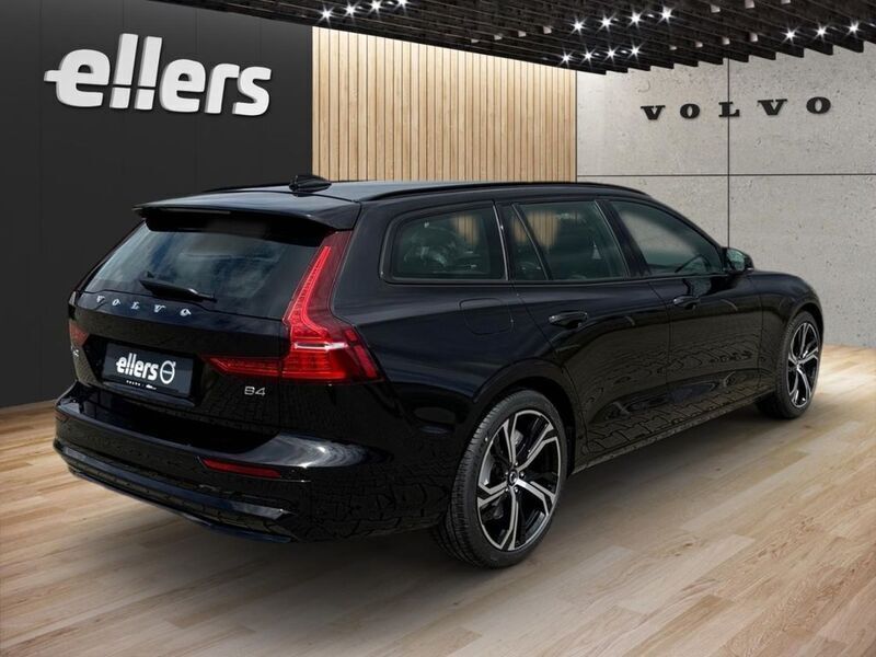 Gebraucht Volvo V60 Plus 197 PS (144 kW) 2024 Schwarz Kombi