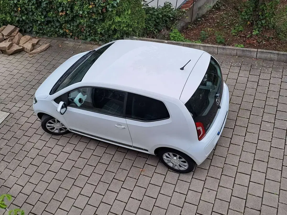 Second-hand VW up! CLUB 60 CP (44 kW) 2016 Alb Hatchback