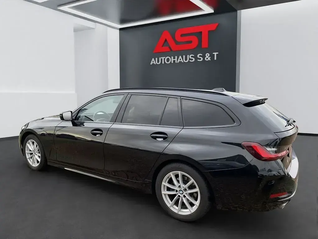 Gebraucht BMW 318 156 PS (114 kW) 2024 Schwarz Kombi