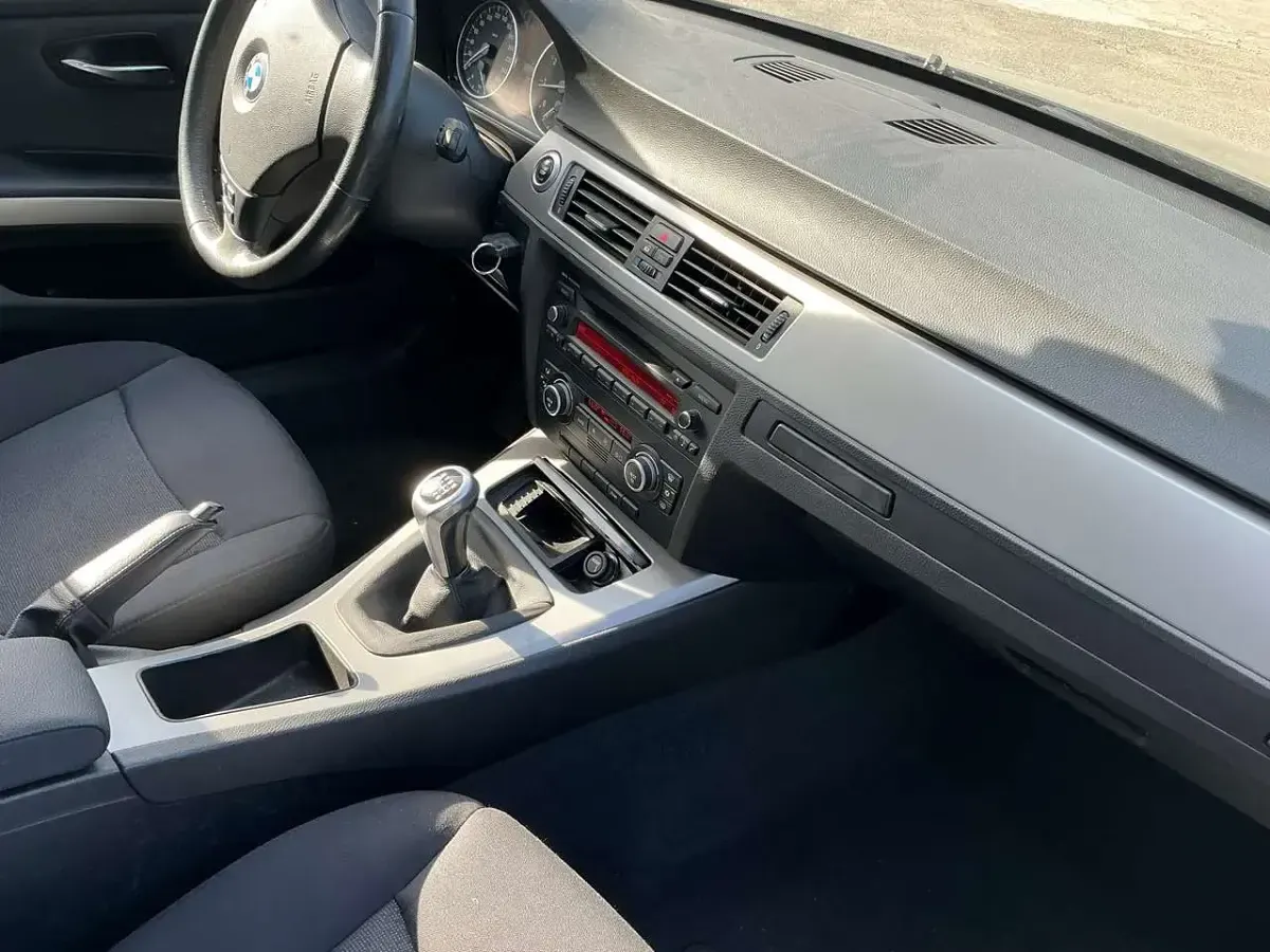 Gebraucht BMW 320 170 PS (125 kW) 2007 Schwarz Kombi