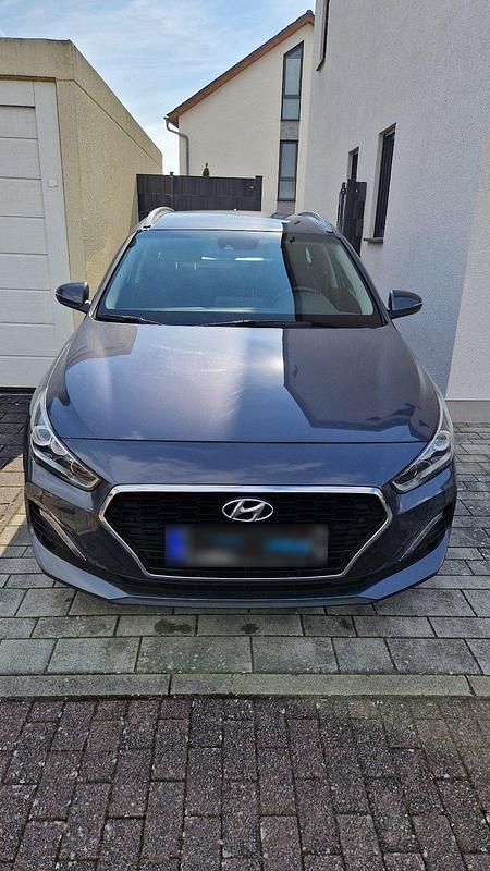 Gebraucht Hyundai i30 140 PS (102 kW) 2020 Grau Kombi