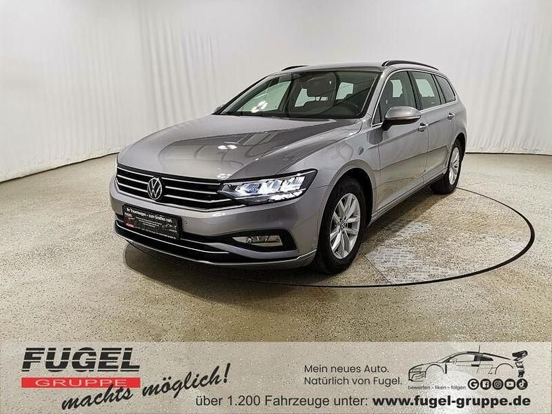 Gebraucht VW Passat Business 150 PS (110 kW) 2023 Pyritsilber metallic Kombi