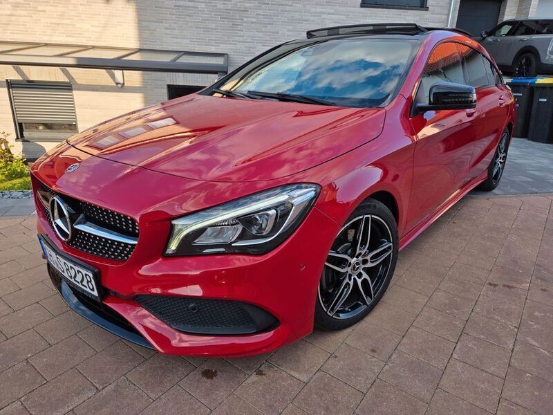 Rot Gebraucht 2017 Mercedes CLA250 Shooting Brake AMG line Kombi | 19.700 € (Superpreis) - Bild 1/4