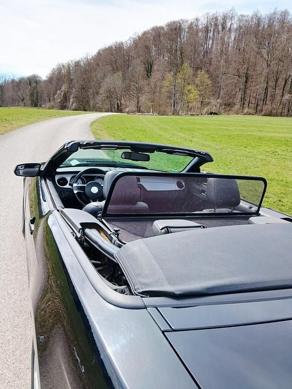 Gebraucht Ford Mustang 309 PS (227 kW) 2011 Schwarz Cabrio