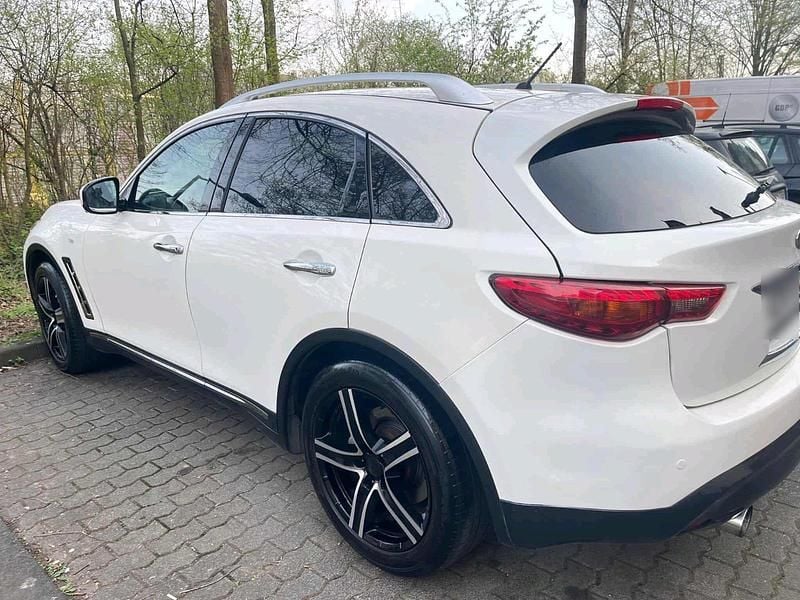 Gebraucht Infiniti Fx30 238 PS (175 kW) 2013 Weiß SUV