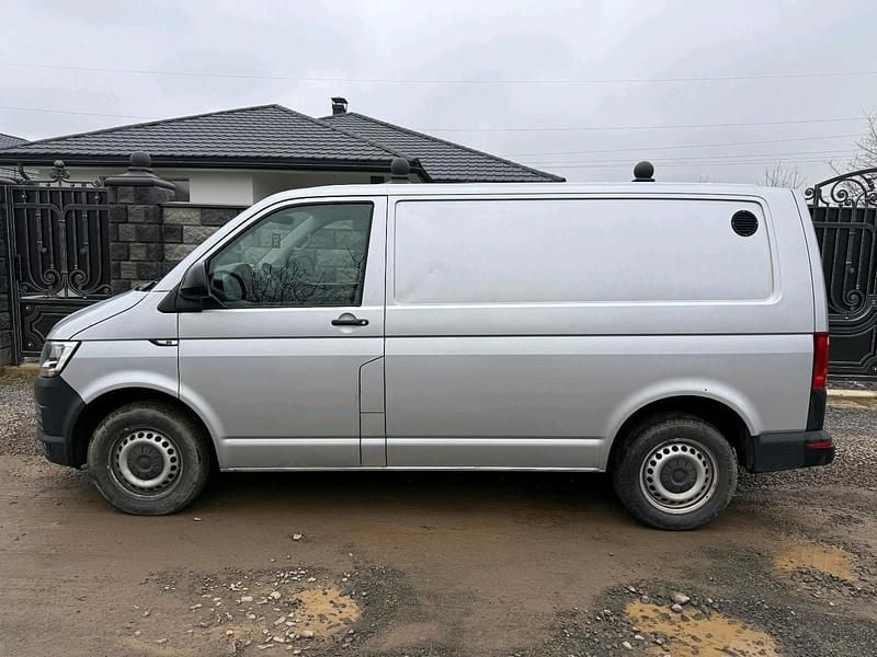 Gebraucht VW T6 150 PS (110 kW) 2017 Silber Van