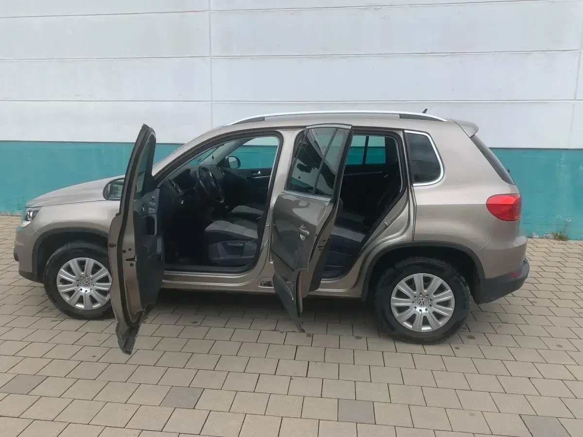 Gebraucht VW Tiguan Style 160 PS (117 kW) 2012 Andere farben SUV