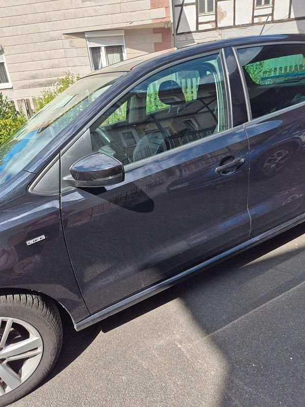 Schwarz Gebraucht 2014 VW Polo Life Kleinwagen | 3.500 € (Guter Preis) - Bild 1/4