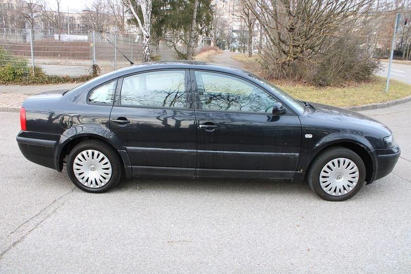 Gebraucht VW Passat 150 PS (110 kW) 1999 Schwarz Limousine