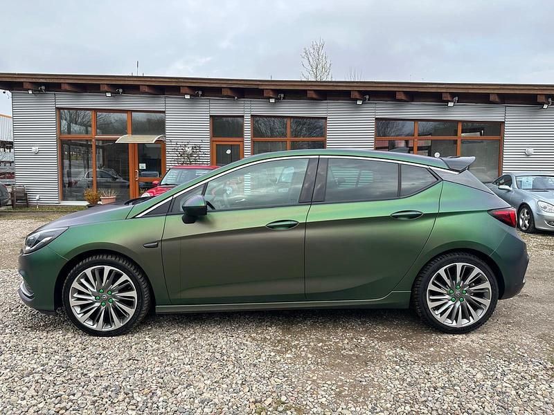 Usado Opel Astra Dynamic 200 HP (147 kW) 2017 Verde Sedan