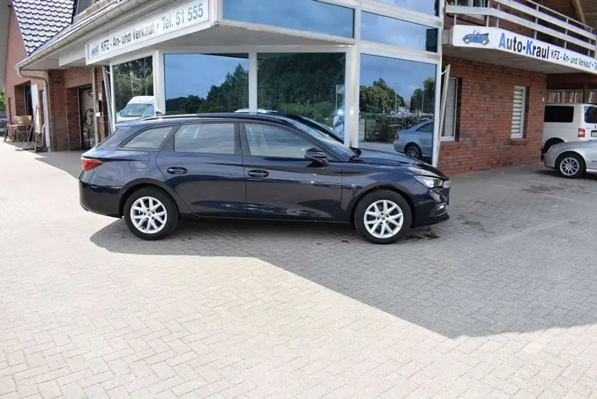 Gebraucht Seat Leon Style 150 PS (110 kW) 2022 Asphalt blue Kombi