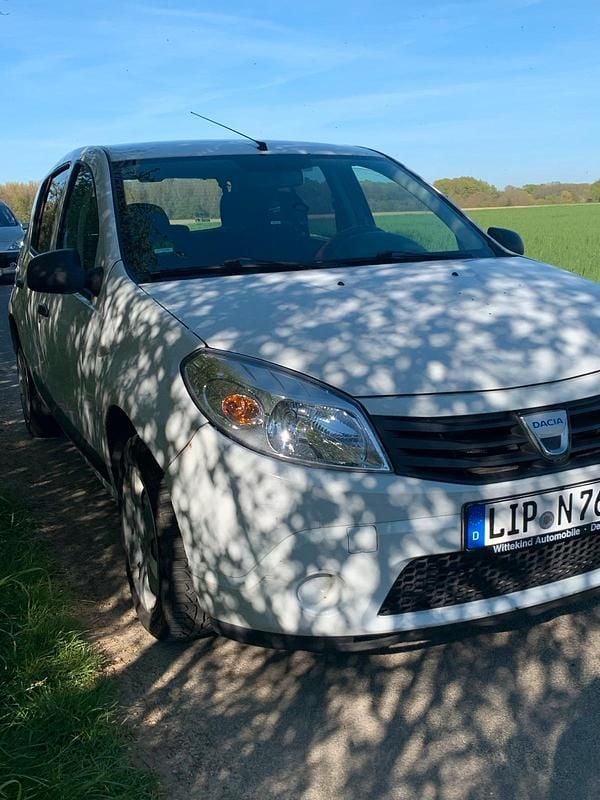 Second-hand Dacia Sandero 75 CP (55 kW) 2009 Alb Hatchback