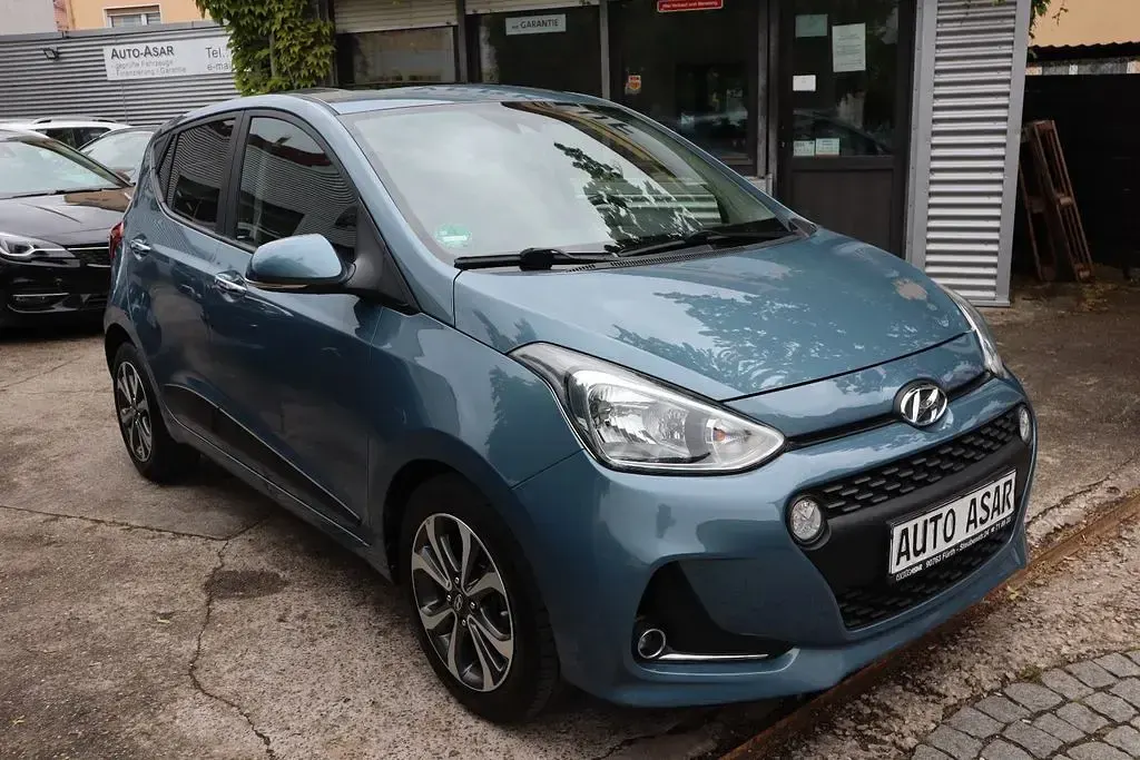Gebraucht Hyundai i10 Style 87 PS (63 kW) 2019 Blau Kleinwagen