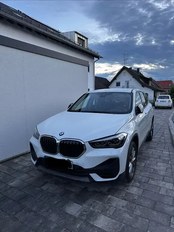 Używany BMW X1 140 KM (102 kW) 2020 Biały SUV
