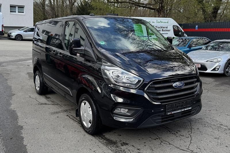 Gebraucht Ford Transit Custom Trend 105 PS (77 kW) 2022 Schwarz Limousine