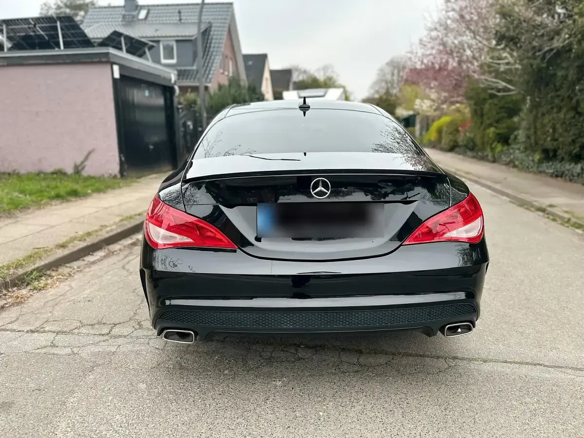 Gebraucht Mercedes CLA200 145 PS (106 kW) 2013 Schwarz Coupé