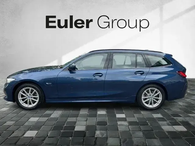 Gebraucht BMW 320e Sport Line 204 PS (150 kW) 2022 Blau Kombi