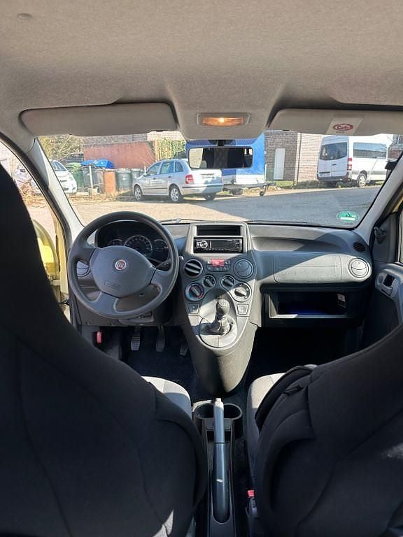 Gebraucht Fiat Panda 69 PS (50 kW) 2011 Gelb Kleinwagen