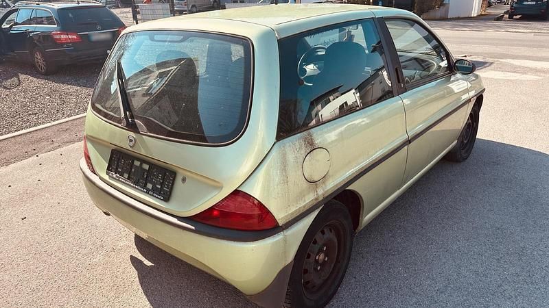 Gebraucht Lancia Ypsilon 44 PS (32 kW) 1997 Grün Kleinwagen