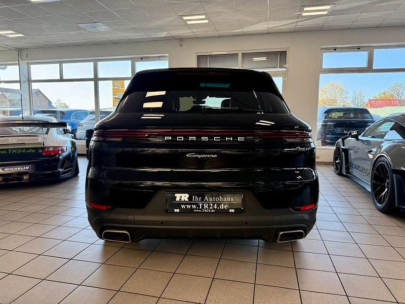 Gebraucht Porsche Cayenne 354 PS (260 kW) 2024 Schwarz SUV