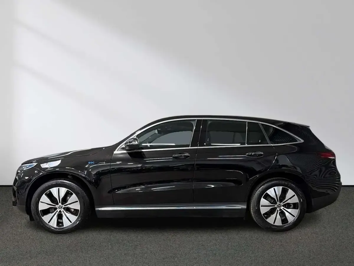 Gebraucht Mercedes EQC400 300 kW (408 PS) 2022 Schwarz SUV