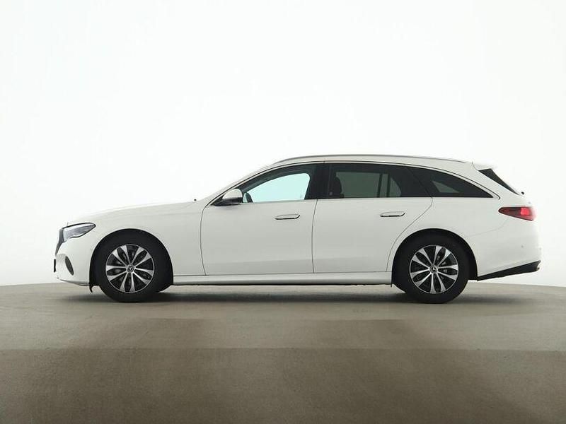 Gebraucht Mercedes E200 Avantgarde 204 PS (150 kW) 2025 Weiß Limousine