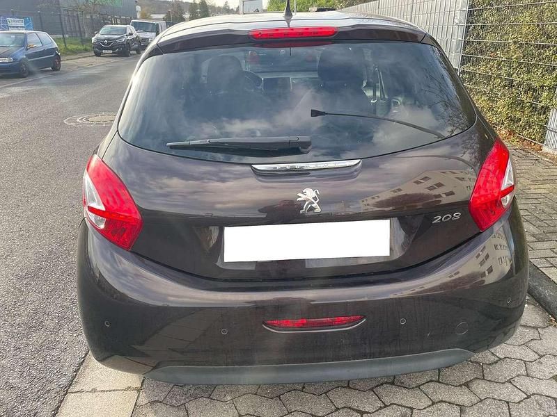 Gebraucht Peugeot 208 Style 82 PS (60 kW) 2013 Braun Kleinwagen
