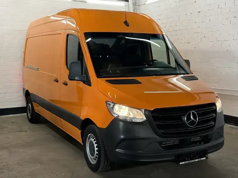 Gebraucht Mercedes Sprinter 114 PS (83 kW) 2021 Orange Van
