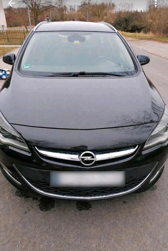 Gebraucht Opel Astra 165 PS (121 kW) 2013 Schwarz Kombi