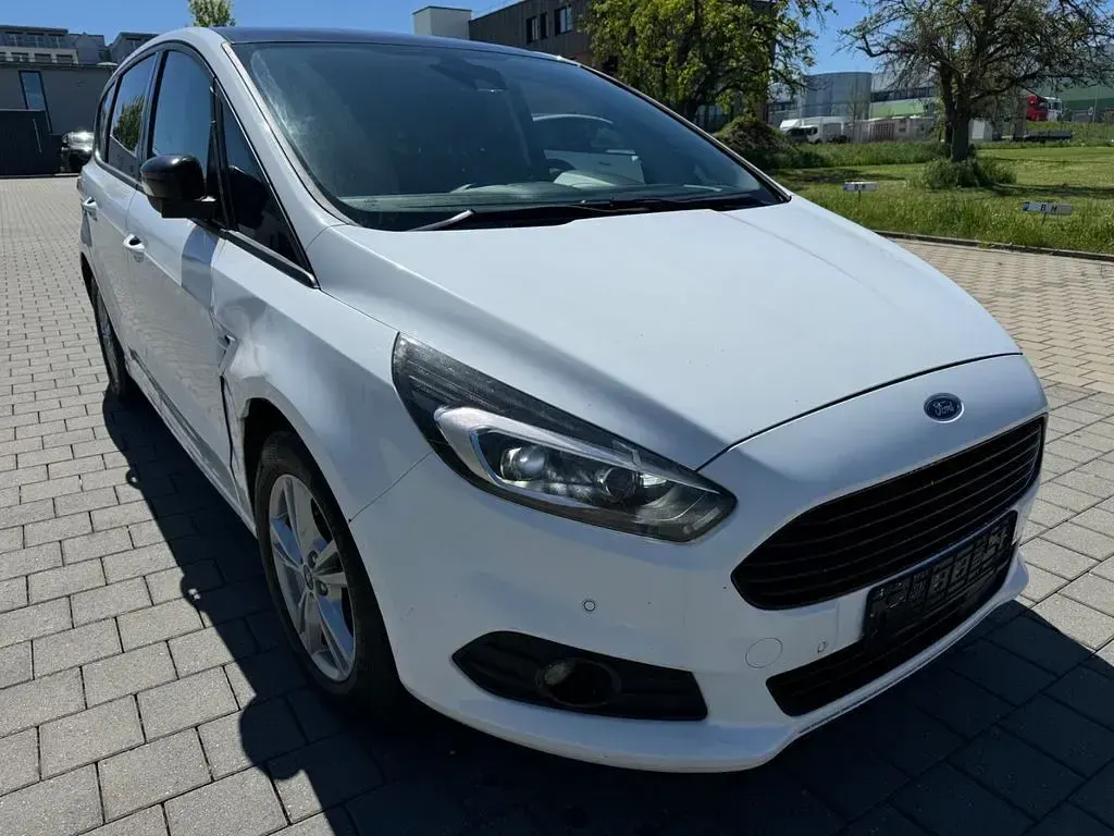 Gebraucht Ford S-MAX S 150 PS (110 kW) 2016 Weiß Van / Kleinbus