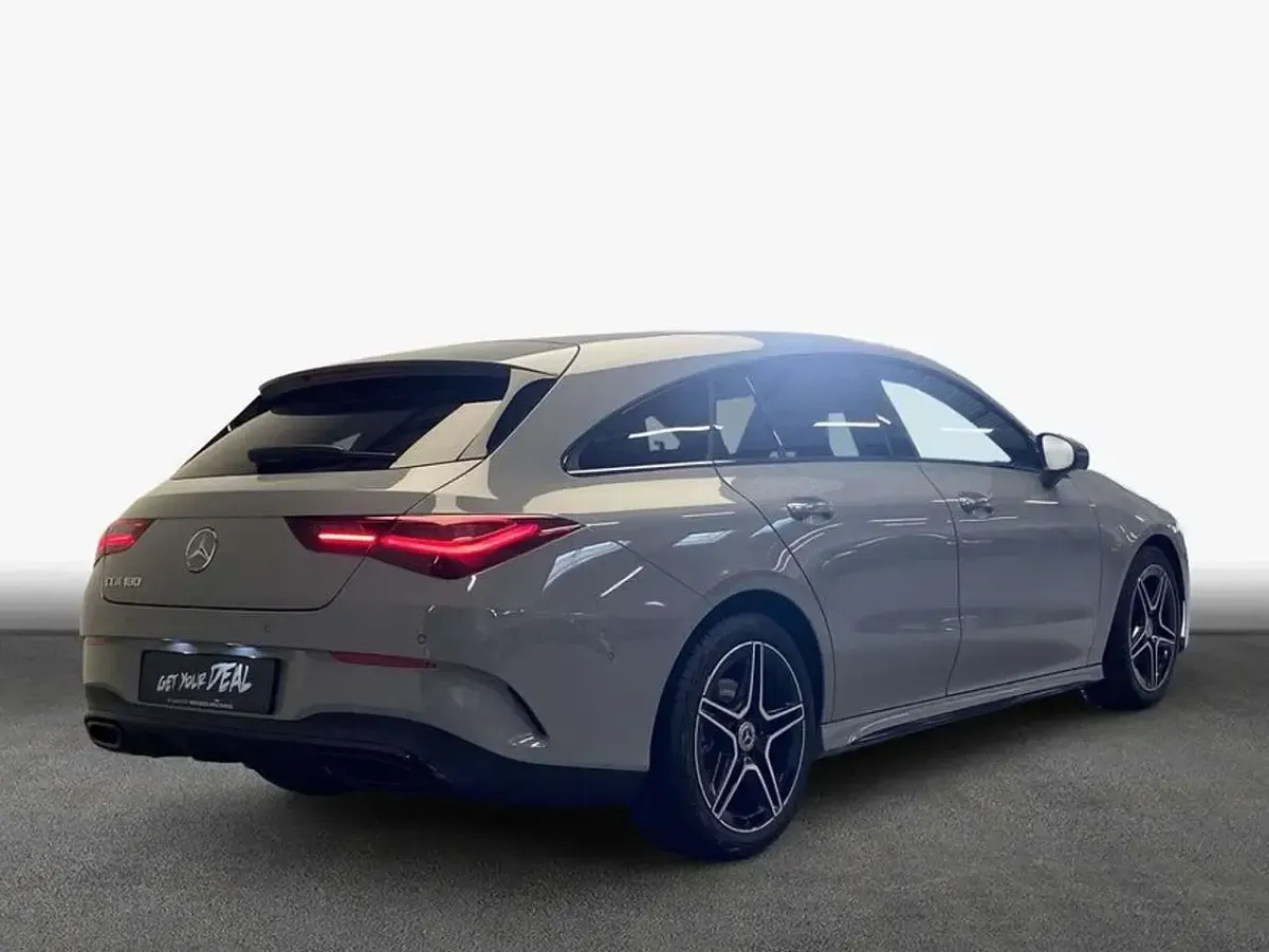 Gebraucht Mercedes CLA180 136 PS (100 kW) 2026 Manufaktur alpingrau uni Limousine