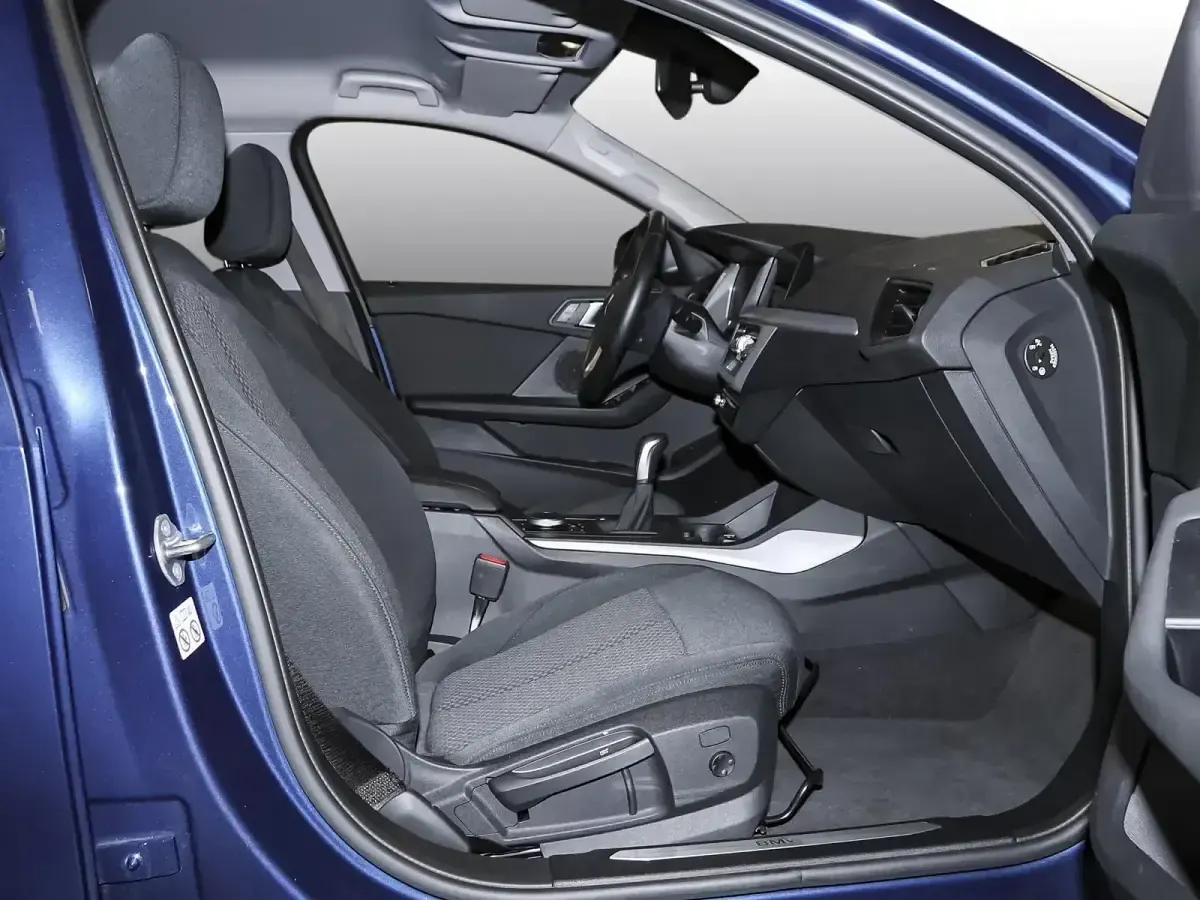 Gebraucht BMW 116 Advantage 109 PS (80 kW) 2023 Blau Kleinwagen