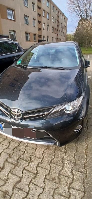 Gebraucht Toyota Auris Multidrive S 132 PS (97 kW) 2015 Blau Limousine