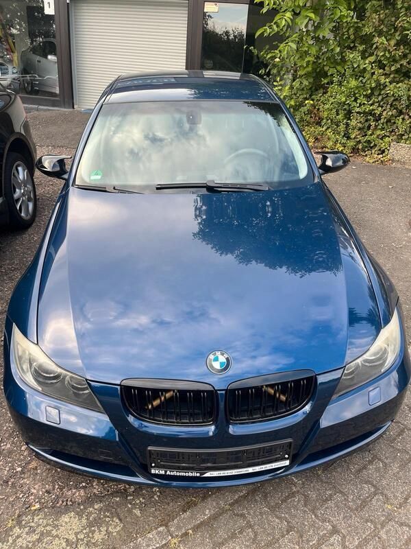 Blau Gebraucht 2006 BMW 318 Limousine | 3.200 € (Guter Preis) - Bild 1/4
