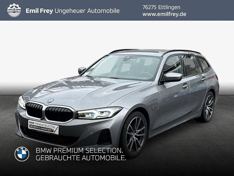 Grau Gebraucht 2022 BMW 330 Sport Line Kombi | 29.890 € (Fairer Preis) - Bild 1/3